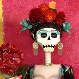 Meet your Poshers, Kimberlee & Gareth!